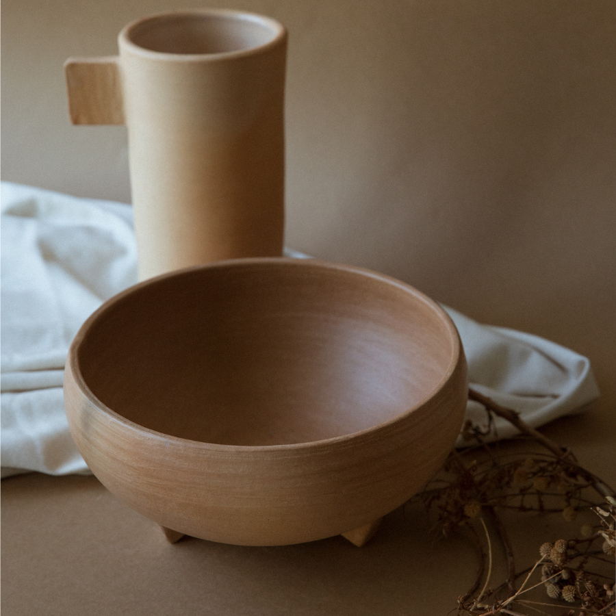 PALO SANTO Barro Natural Clay Footed Bowl