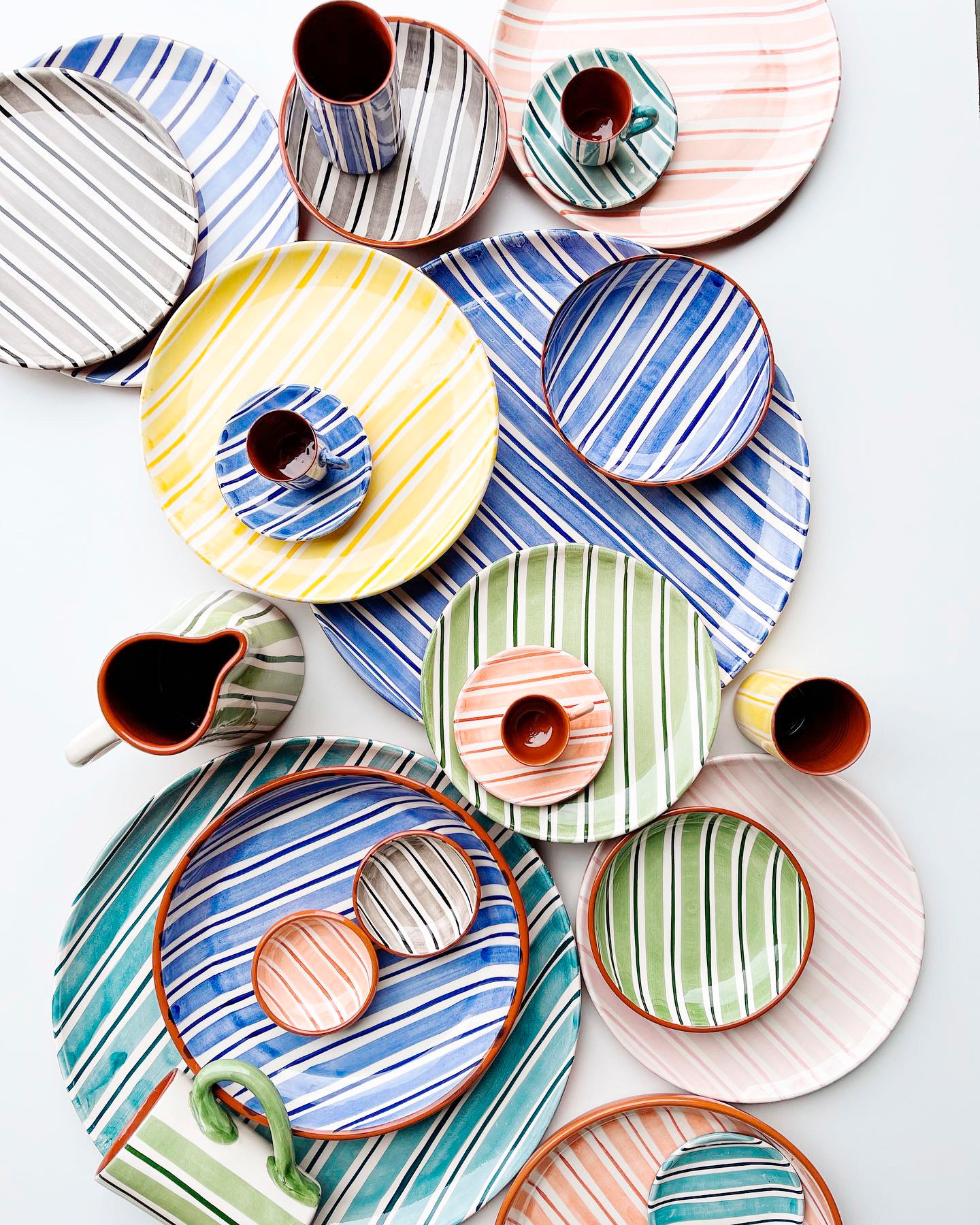 Casa Cubista Cabana Plates and Bowls - Pink