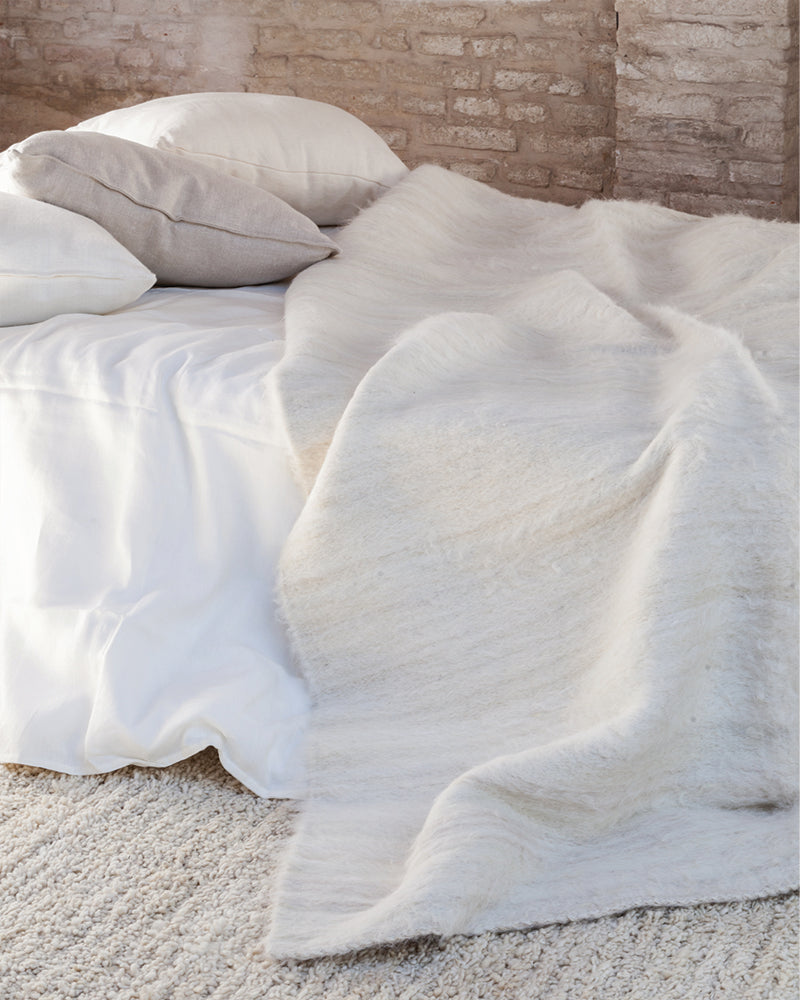 Awanay White Llama Wool Runner Area Rug - 13ft x 4ft IN STOCK