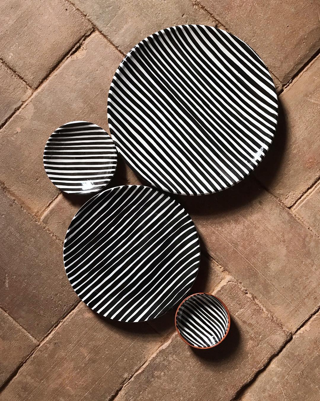 Stripe pattern dinner plate, salad plate, saucer, and mini bowl