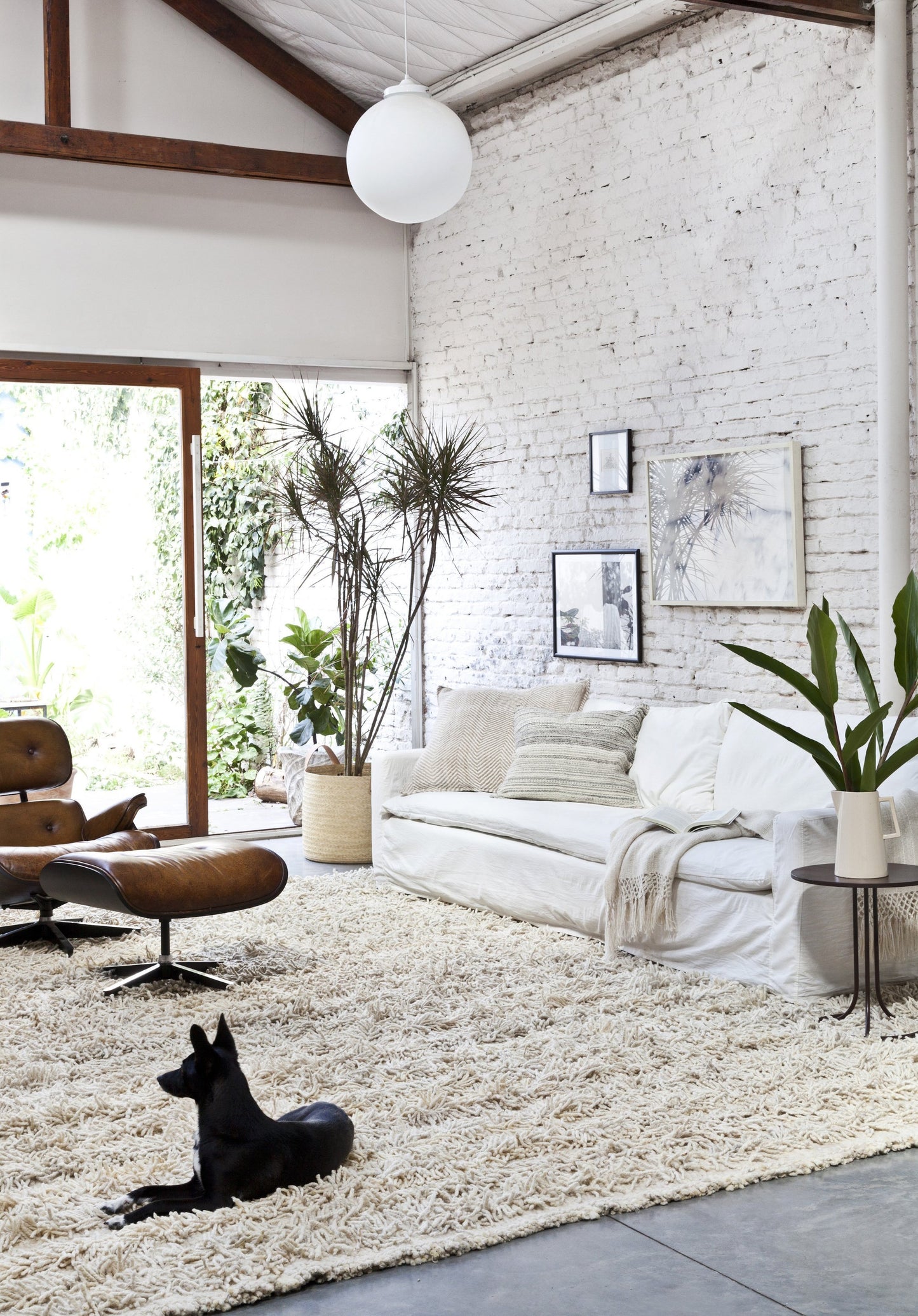 Handwoven wool shag rug white natural