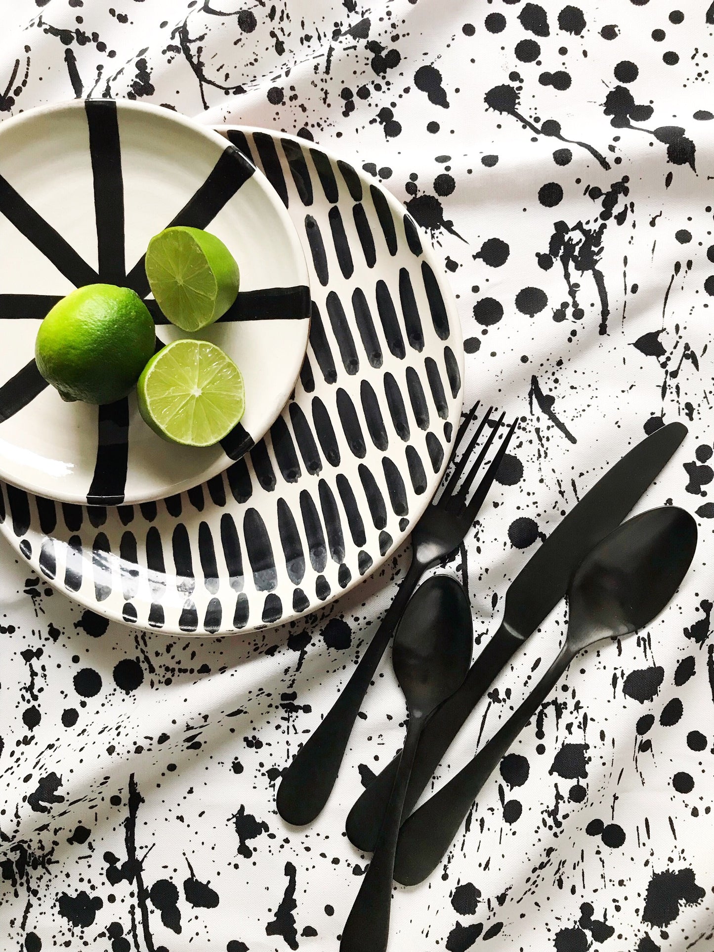 Casa Cubista Dash Pattern Plates and Bowls
