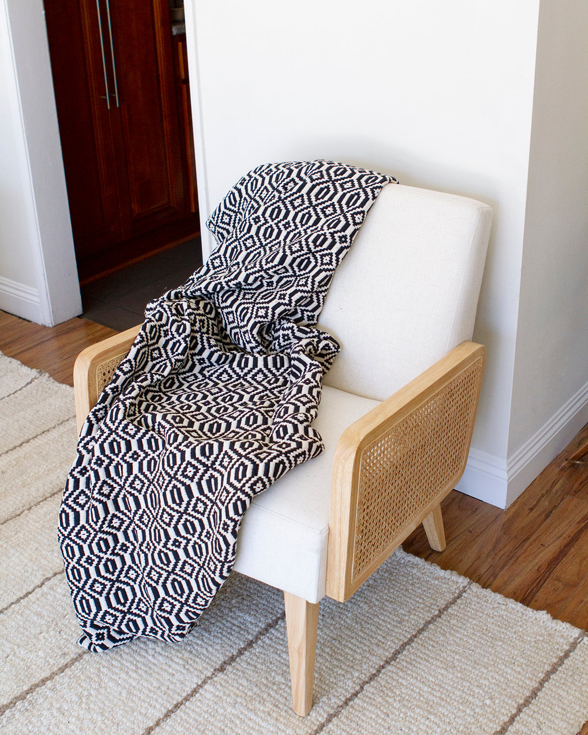 Casa Cubista Tapestry Blanket - Black & White