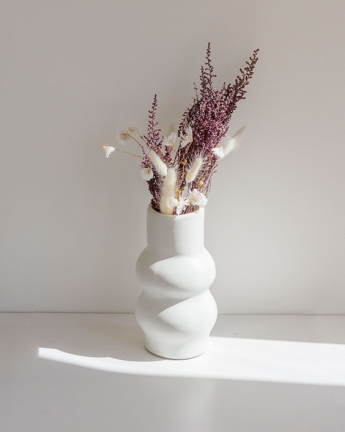 Femme II Clay Vase - Bone White