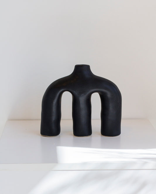 Anatomy Clay Vase - Charcoal Black
