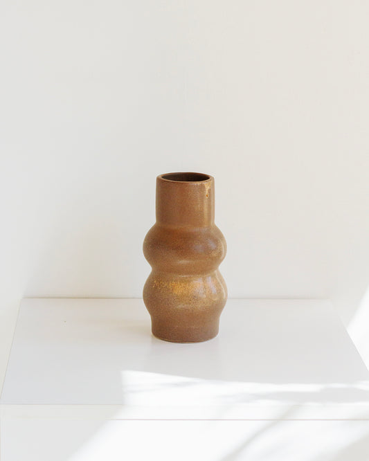 Femme II Clay Vase - Chocolate