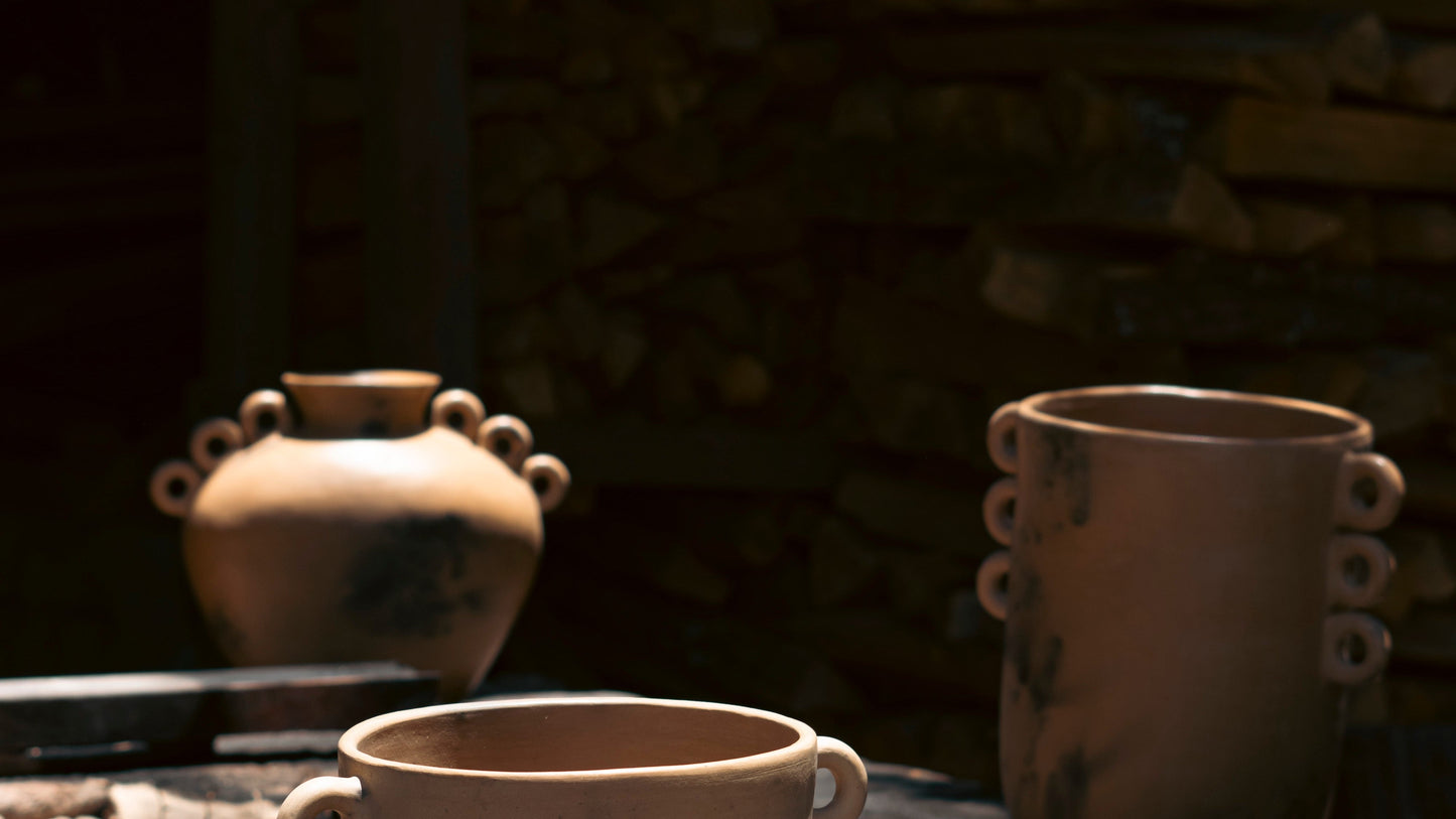 YUU Handcrafted Clay Vase