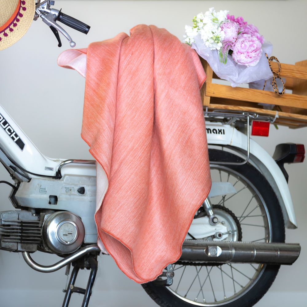 Kani Collection - Reversible Melon and White