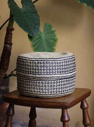 Black and Natural Woven Palm Baskets with Lid (Copy)