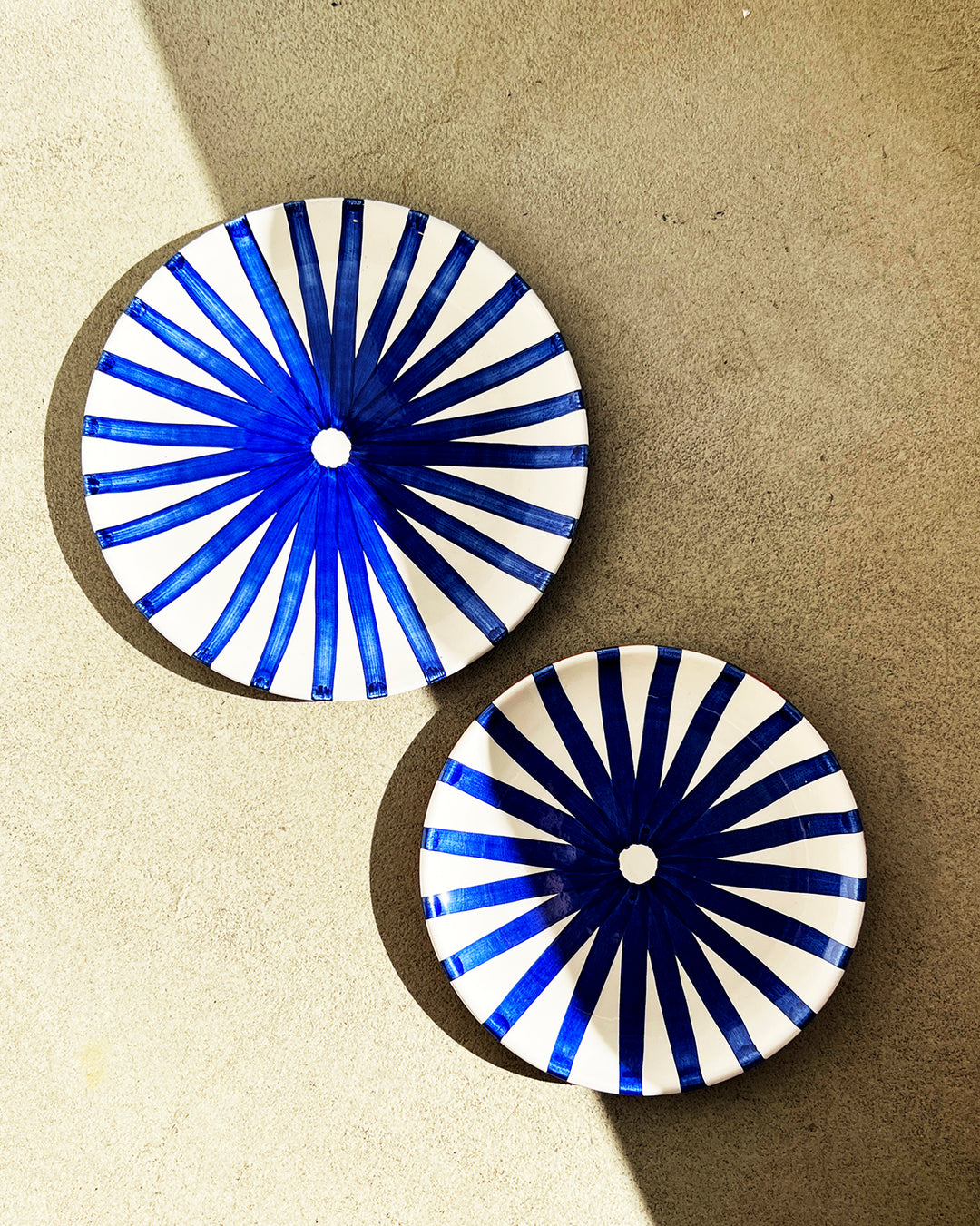 Casa Cubista Ray Pattern Plates in Blue – atacama home