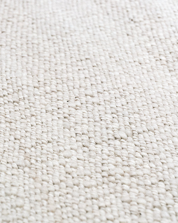 Awanay Crudo White Carded Wool Rug