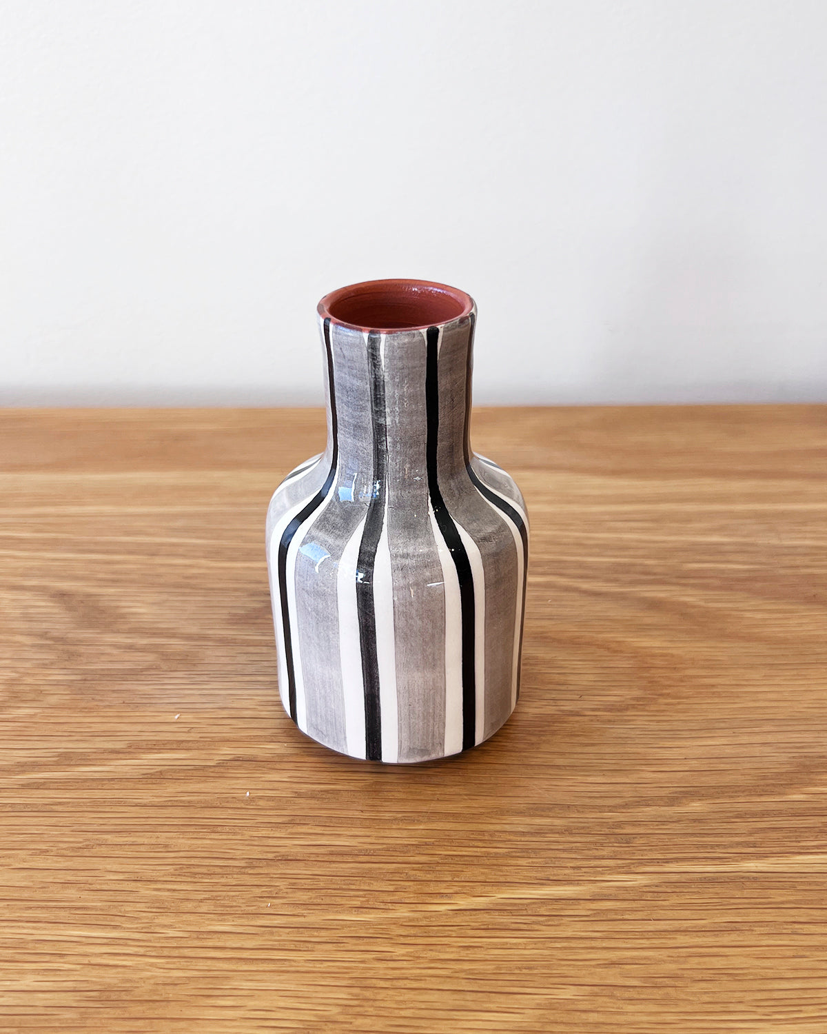 Casa Cubista Mini Garafe Vase - Cabana Black