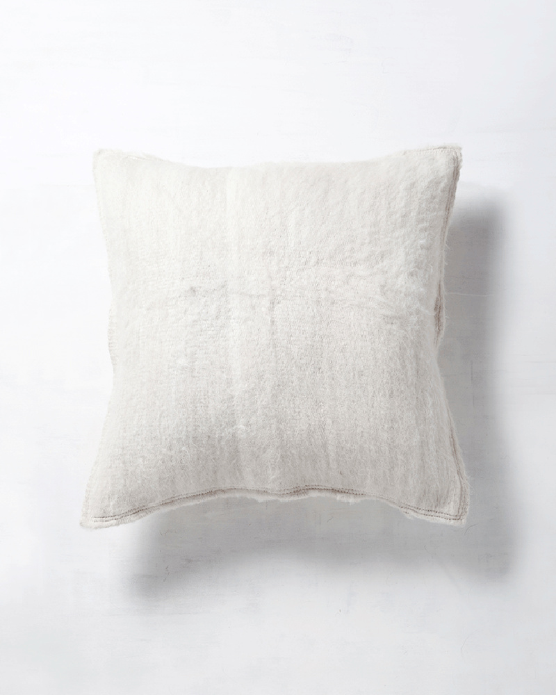Awanay Llama Wool Pillow - White