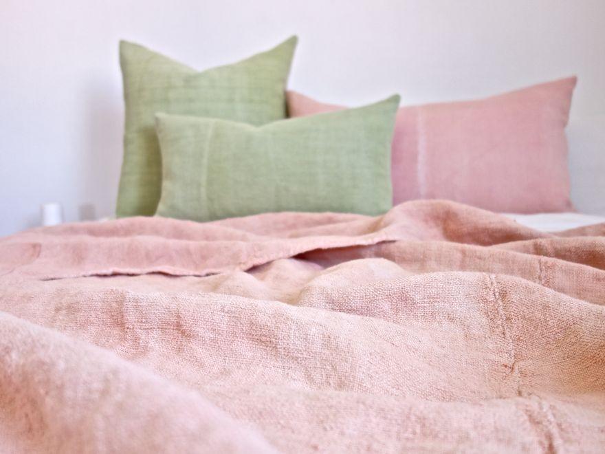 Hand-painted vintage linen throw pink