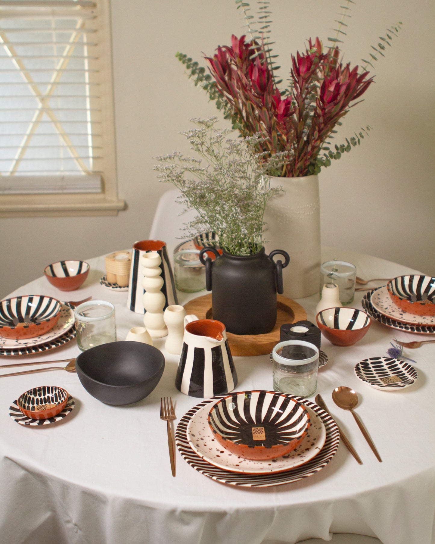 Casa Cubista Ray Pattern Plates and Bowls