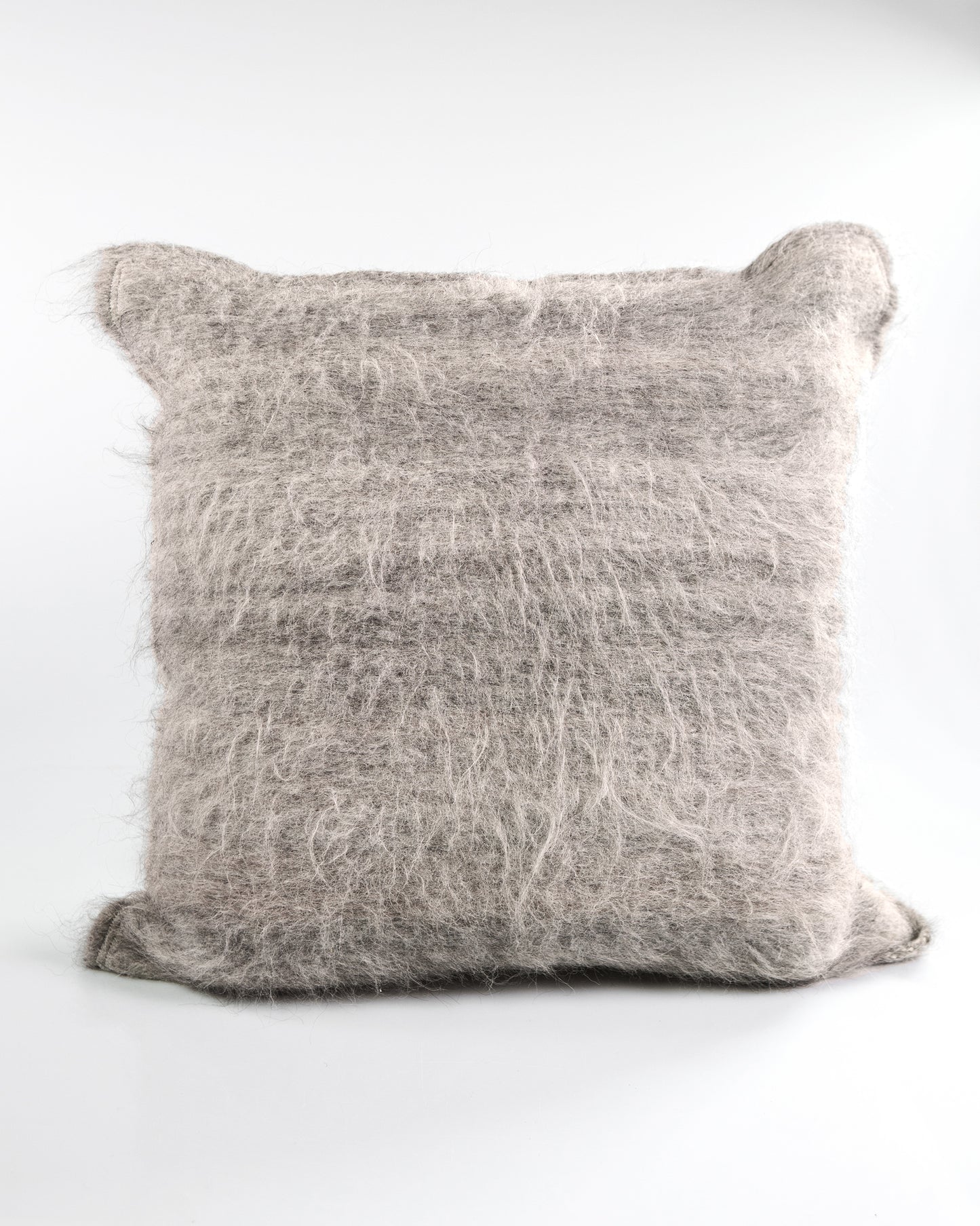 Awanay Llama Pillow - Silver