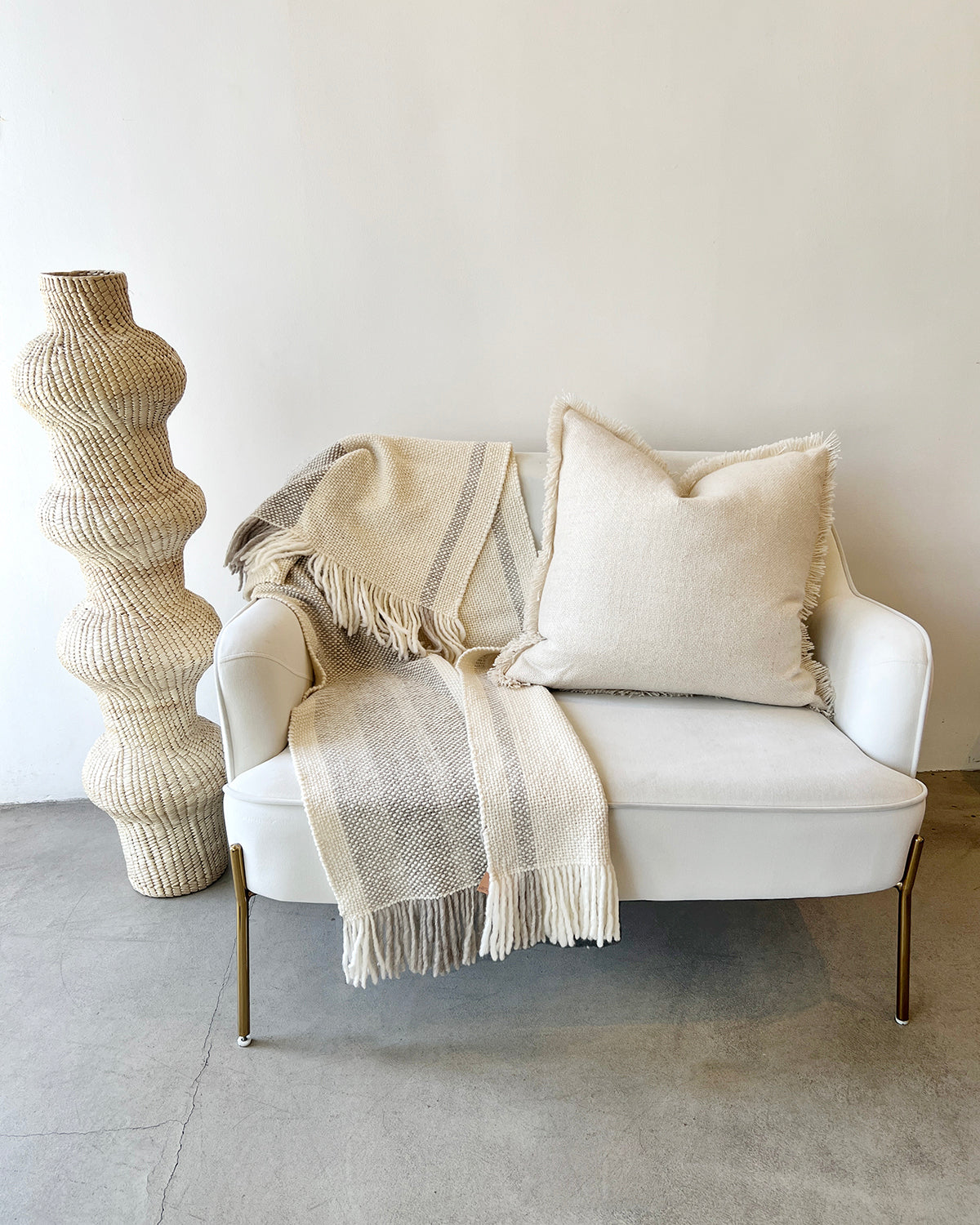 Awanay Otono Cream Fringe Wool Pillow